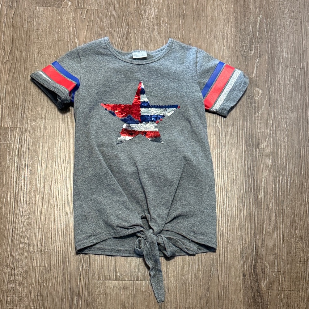 Gray and Red Short Sleeve Tee with Star Design